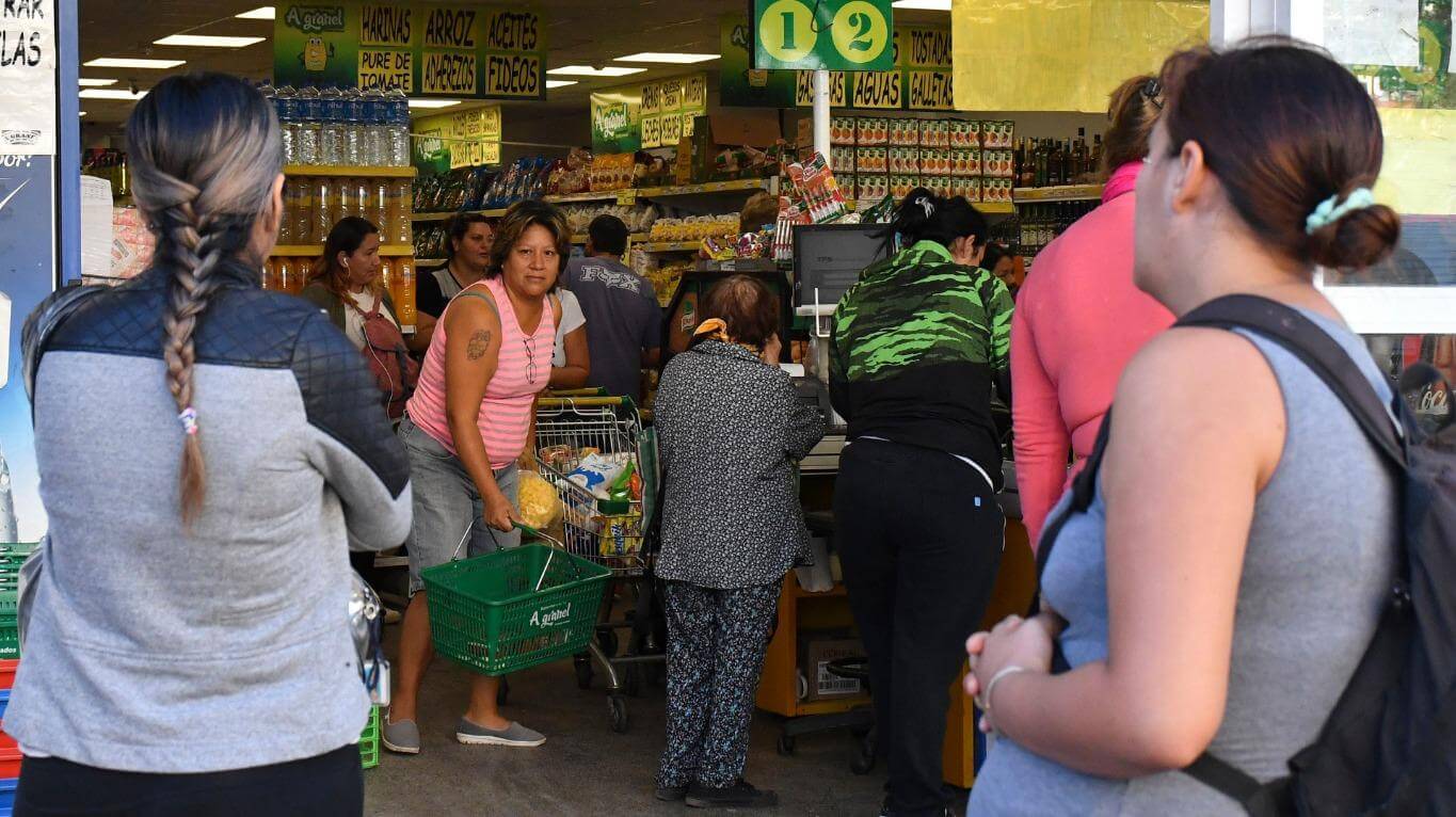Supermarkets will open every day from 7 a.m. to 8 p.m. (Photo: Télam)
